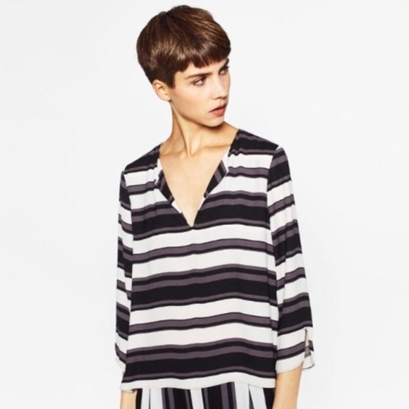 Zara Basic Striped White Black Grey V-neck Blouse Top size XS - Picture 1 of 10